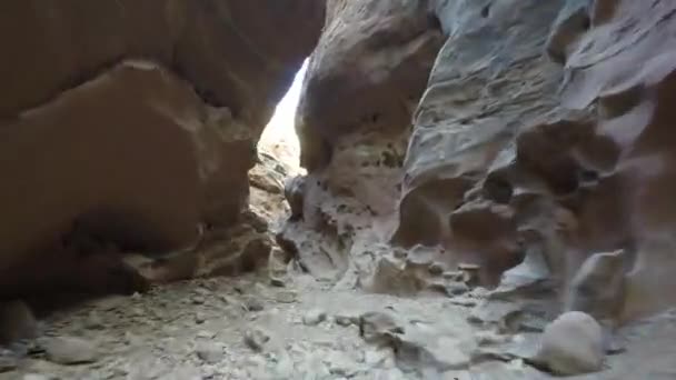 Timelapse senderismo en la ranura de cañón — Vídeos de Stock