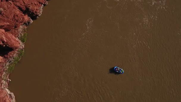 Water rafters on desert river In Utah — Stock Video