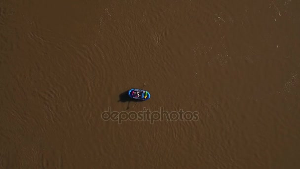 Δοκούς νερό στην έρημο ποτάμι στη Γιούτα — Αρχείο Βίντεο