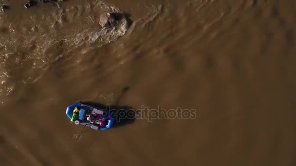 砂漠の川でユタ州の水垂木 — ストック動画