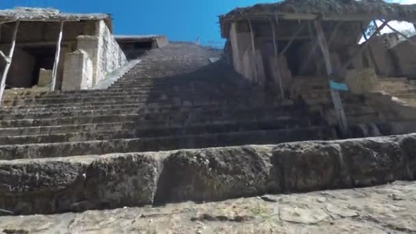 Gimbal Strzał Przez Balam Mayn Ruiny — Wideo stockowe