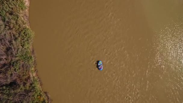 Aerial Niesamowity Strzał Wysokiej Spływu Łodzi Rzece Pustynia Spokojny Utah — Wideo stockowe