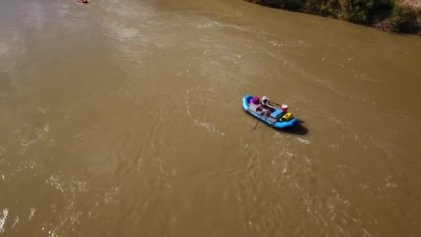 Aerea Persona Che Galleggia Lungo Fiume Colorado Deserto Asciutto Utah — Video Stock