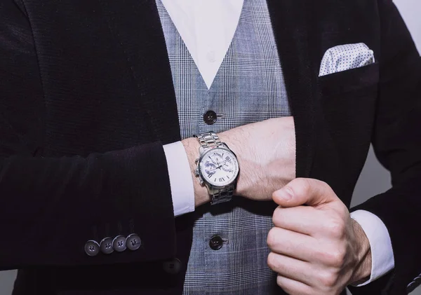 Cropped view of businessman with steel watch — Stock Photo, Image