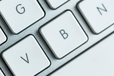 Beyaz Kablosuz alüminyum klavyesini kapat 