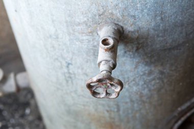 Ev su deposu Vana. Hidrolik ekipmanları