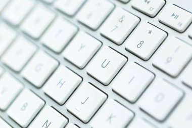 Beyaz Kablosuz alüminyum klavyesini kapat 