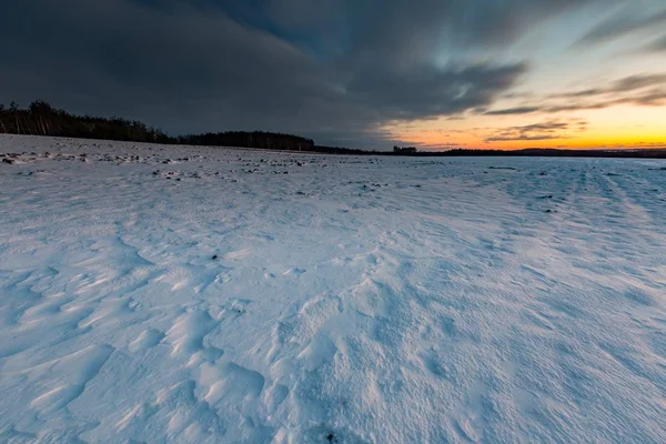 カラフルな冬の日没の風景後 — ストック写真