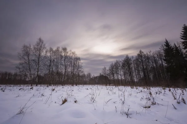 Paisaje invernal fotografiado con larga exposición — Foto de Stock