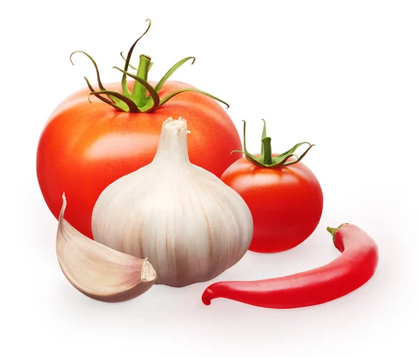 Pomodori con foglie verdi, aglio e peperoncino rosso — Foto Stock