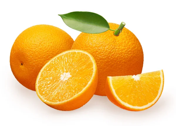 Oranje vrucht met groen blad, liegen, helft en segment — Stockfoto