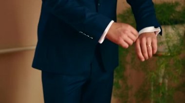 Damat Düğün için hazırlar