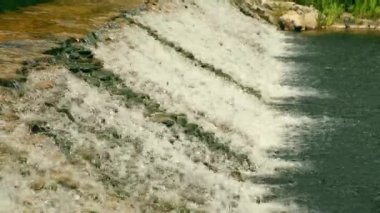 küçük su cascade Şehir Parkı