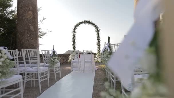 Hermosa decoración vintage para una ceremonia de boda — Vídeo de stock