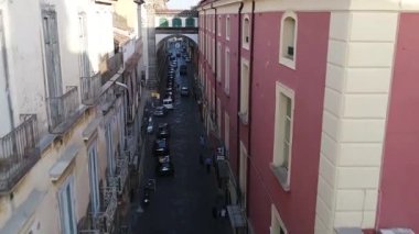 Aero saldırısı, eski bir İtalyan şehri.