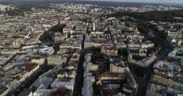 Luchtfoto 's. Old City Lviv, Oekraïne. Stadhuis, Ratush — Stockvideo