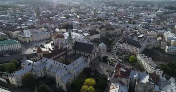 Widok z powietrza. Stare Miasto Lwów, Ukraina. Ratusz, Ratusz — Wideo stockowe