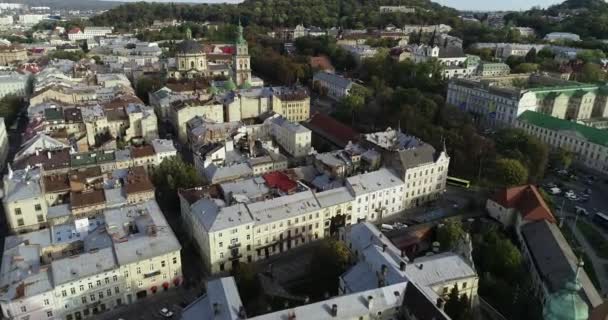 Widok z powietrza. Stare Miasto Lwów, Ukraina. Ratusz, Ratusz — Wideo stockowe