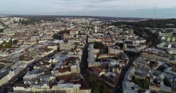 Widok z powietrza. Stare Miasto Lwów, Ukraina. Ratusz, Ratusz — Wideo stockowe