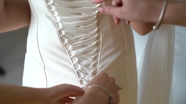 Wedding. The morning of the bride. Wedding dress on a mannequin. Bride dress — Stock Video