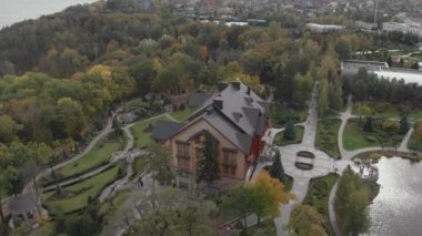 Aeria view, Mezhyhirya malikânesi Ukrayna 'nın eski başkanı Viktor Yanukoviç