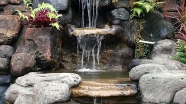 Bahçe gölet Şelalesi