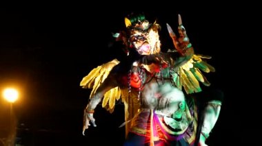 Ogoh-Ogoh geçit töreni önceki Nyepi Ubud, 27 Mart 2017