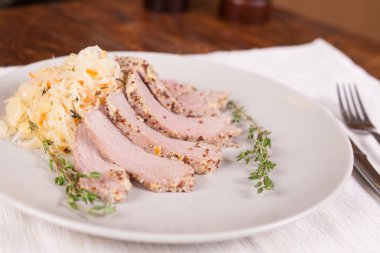baharat soslu domuz eti