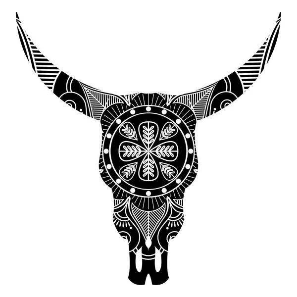 Teschio animale selvatico in bianco e nero ispirato all'arte disegnata a mano e ai tatuaggi dei nativi americani e all'arte con decorazione a manadala sulla parte superiore — Vettoriale Stock