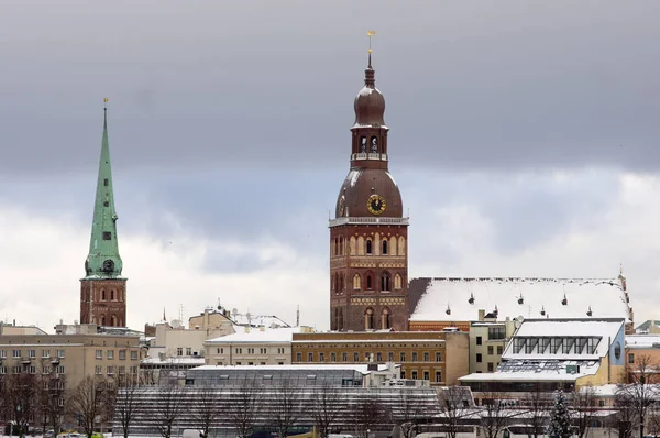 Saint Jacob Katedrali ve Old Riga Dome Katedrali