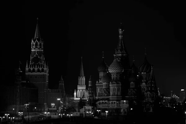 Pokrowski Katedry Spasskaya Tower Nocy Niski Klucz Monochromatyczne Moskwa Rosja — Zdjęcie stockowe