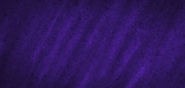 Esmer mor suluboya arka plan, yırtık darbeler ve dengesiz boşanmalar. Tasarım, şablon ve şablon için soyut indigo arkaplanı.