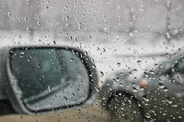 Vista Dal Parabrezza Dell Auto Durante Pioggia Neve Bagnata Scarsa — Foto Stock