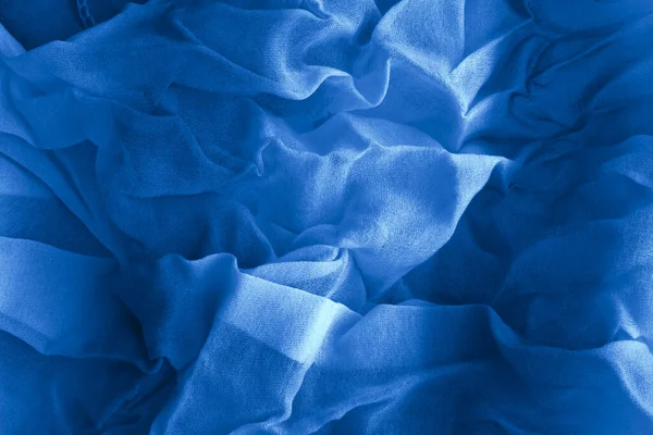 Textura Klasické Modré Vrásčité Látky Módní Barva Oblečení Detailní Záběr — Stock fotografie