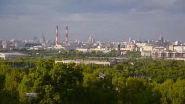 Serçe dağlı, Moskova, Rusya görüntüleyin. 23 Mayıs 2017 çekim. Statik kamera.