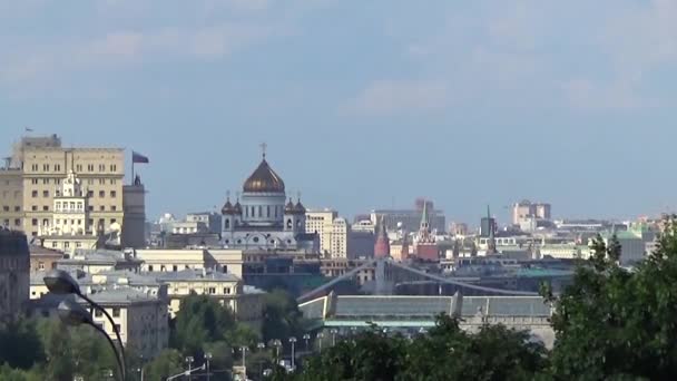 Pohled do Moskvy city z Vrabčích hor. Moskva, Rusko. Natáčení 23 května 2017. Snímání v reálném čase. — Stock video