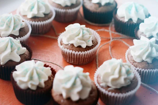 Doftande choklad cupcakes — Stockfoto