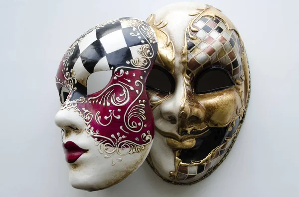Due maschere veneziane di carnevale — Foto Stock