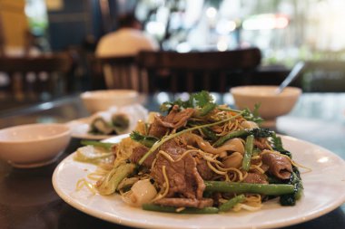 Derin kızarmış et fasulye.