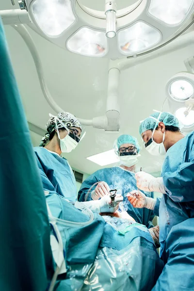 Team of Surgeons Operating. — Stock Photo, Image