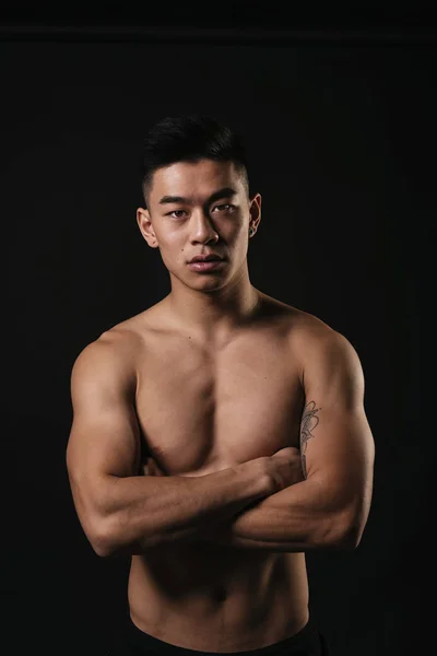 Retrato de joven asiático chico con cuerpo de fitness . — Foto de Stock
