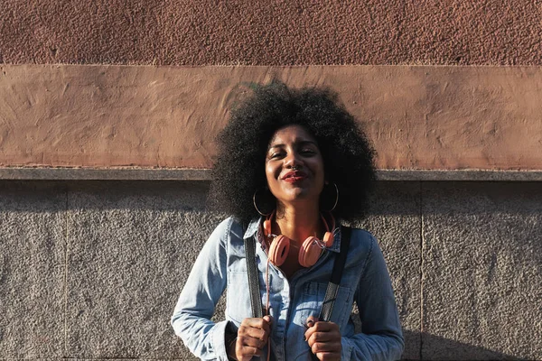 Portrait de belle femme afro-américaine . — Photo