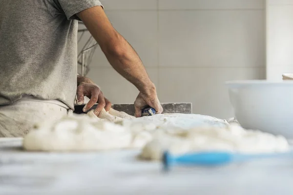 Člověka nelze rozpoznat baker. — Stock fotografie