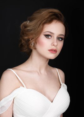 Model kadın portresi yaratıcı makyaj, stüdyo fotoğrafı.