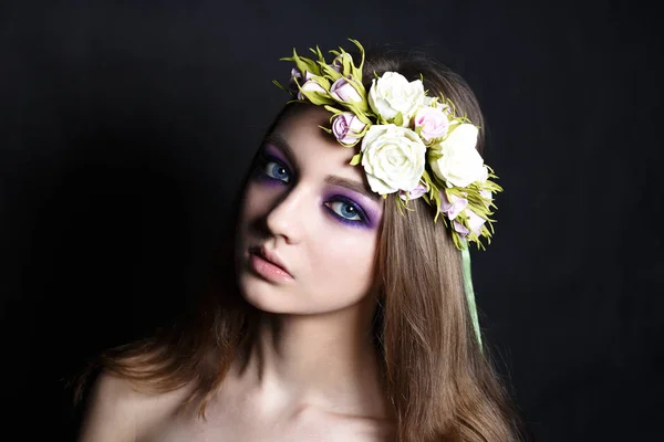Retrato Chica Modelo Moda Con Maquillaje Polvo Colores Mujer Belleza —  Fotos de Stock