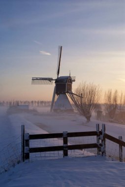 Wintermood Wingerdse değirmen