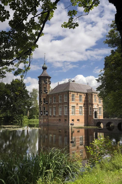 Breda yakınındaki Bouvigne Kalesi