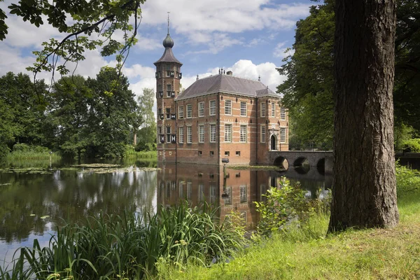 Breda yakınındaki Bouvigne Kalesi