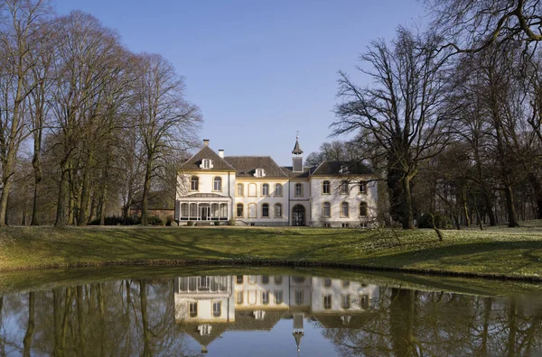 Manor house te Baak