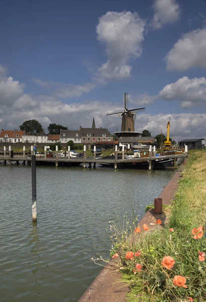 Vista Ciudad Holandesa Wijk Bij Duurstede Con Molino Viento Rijn — Foto de Stock